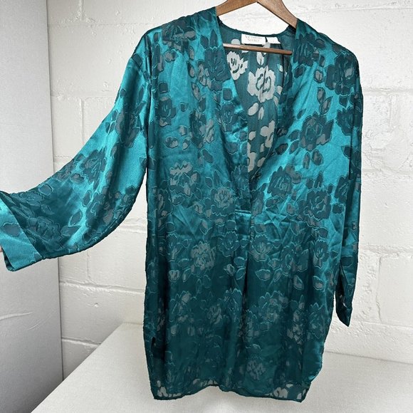 Vintage Victoria's Secret Kimono Size Medium Green Floral Pullover Button Cover - Picture 2 of 10